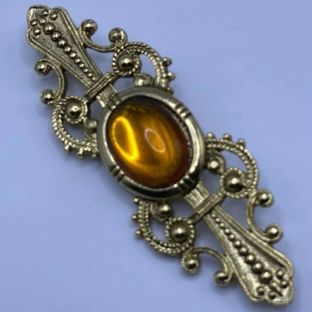 Vintage Victorian Gothic Gold Amber Glass Cabochon Filigree Ornate Brooch 3